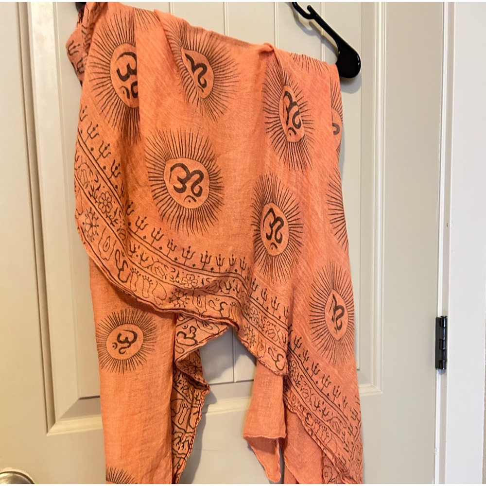 Women’s scarf